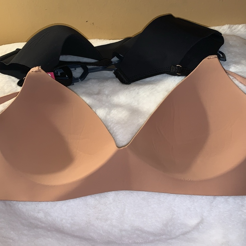 🦜 VINCE CAMUTO Set 2 Wire Free Bras in Black & Tan NWT 34C - Picture 11 of 14